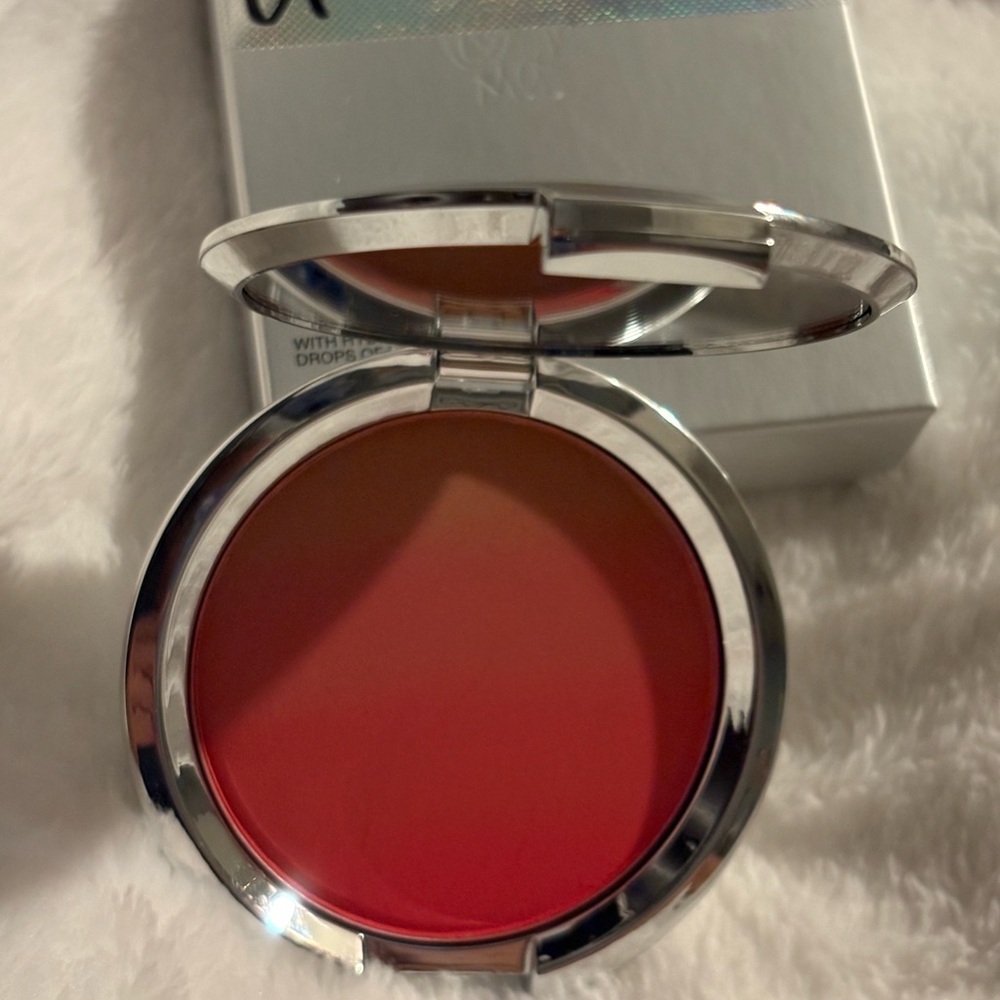 It Cosmetics CC+ Radiance Ombré Blush In Coral Flush New In Box 💯 Authentic!